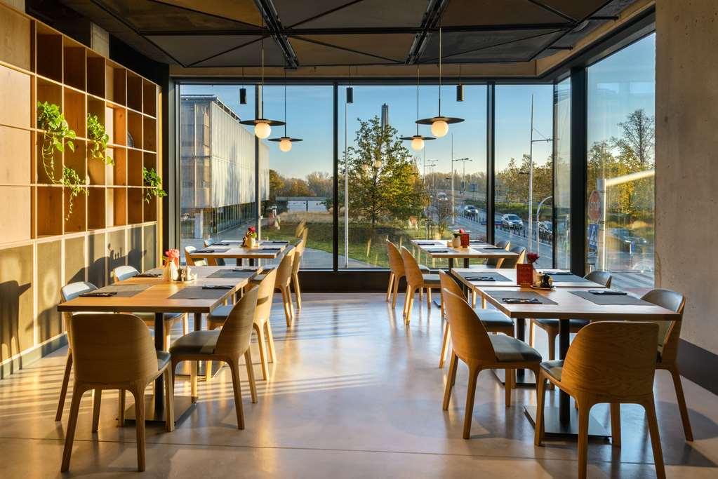 Barcelo Warsaw Powisle Hotel Restoran gambar